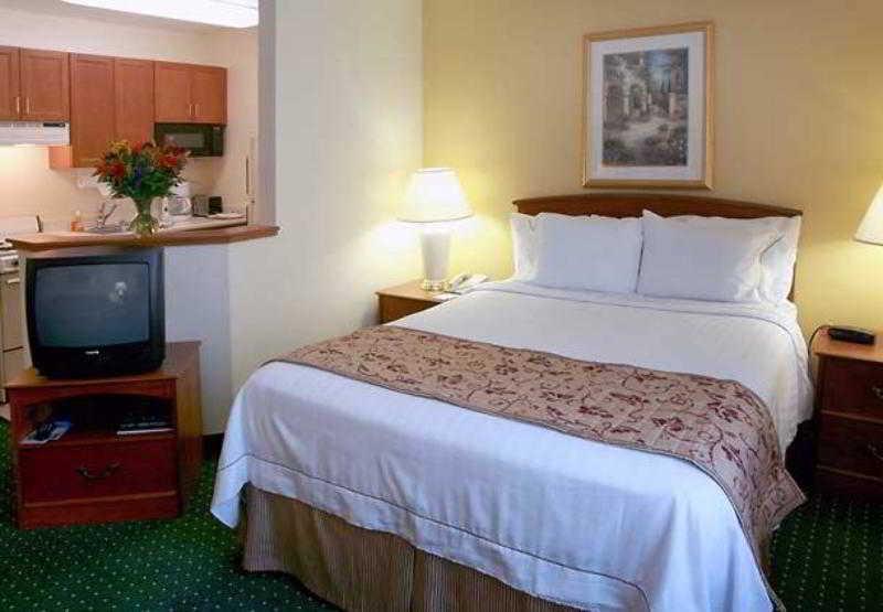 Towneplace Suites Raleigh Cary/Weston Parkway Habitación foto