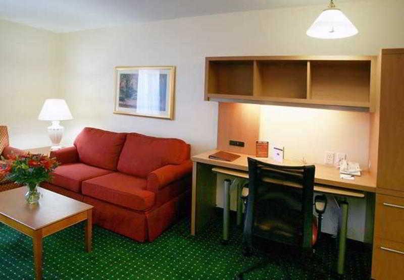 Towneplace Suites Raleigh Cary/Weston Parkway Habitación foto